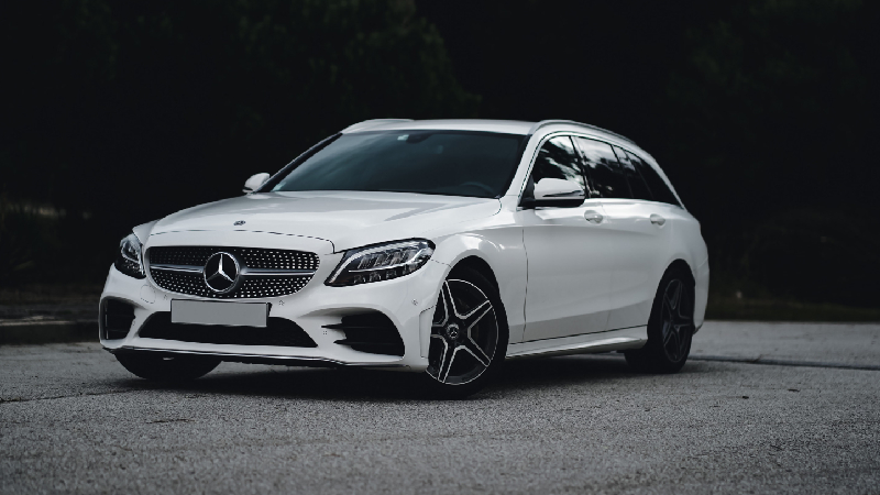 Best Travel Companions for a Memorable Weekend Drive
